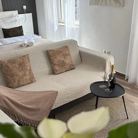 Fictilis Apartman *
